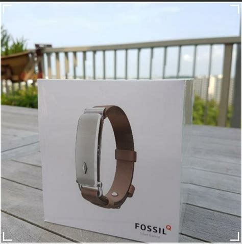 fossil q reveler